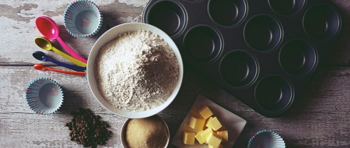 baking tray and untensils